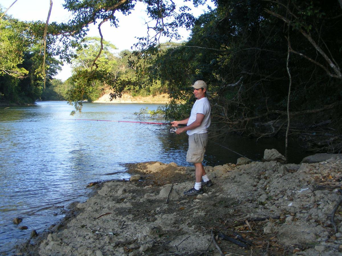 Lower Dover Jungle Lodge & Maya Ruins Unitedville المظهر الخارجي الصورة